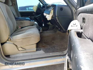 2003 Chevrolet Silverado 1500HD LS with VIN 1GCGC13U13F185851, listed as a IAAI auction lot 41941718 with 320,745 mi miles and . Bid and sale history available at DreamBid. Image 5.