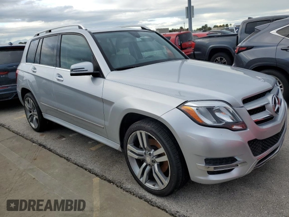 2013 Mercedes-Benz GLK 350 with VIN WDCGG5HB7DG135688, listed as a Copart auction lot 73914164 with Not Provided miles and Salvage Title. Bid and sale history available at DreamBid. Image 4.