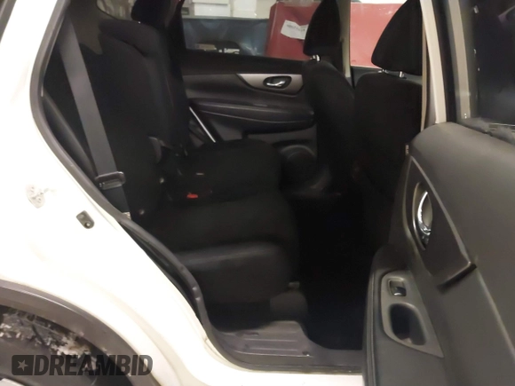 2016 Nissan Rogue SL with VIN 5N1AT2MT3GC817351, listed as a IAAI auction lot 41381048 with 172,665 mi miles and . Bid and sale history available at carsss.com. Image 8.
