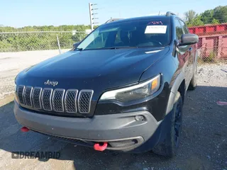 2019 Jeep Cherokee Trailhawk with VIN 1C4PJMBX3KD483895, listed as a IAAI auction lot 42696774 with 122,932 mi miles and . Bid and sale history available at DreamBid. Image 12.