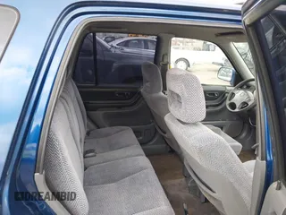1998 Honda CR-V EX with VIN JHLRD1868WC071306, listed as a IAAI auction lot 41880680 with 229,265 mi miles. Bid and sale history available at carsss.com. Image 8.
