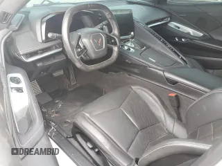 2024 Chevrolet Corvette 1LT z VIN 1G1YA2D42R5129570, wystawiony jako Copart lot #52635945 z przebiegiem Nie podano mil oraz Szkoda całkowita • Salvage title. Historia ofert i sprzedaży dostępna na DreamBid. Obrazek 8.
