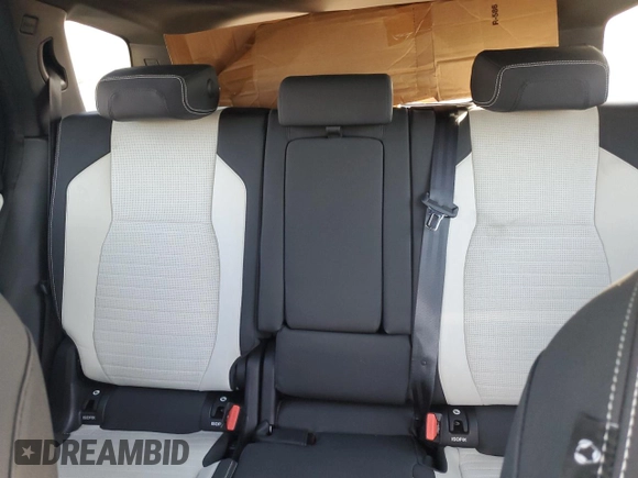 2020 Land Rover Discovery with VIN SALCM2GX5LH841570, listed as a Copart auction lot 41431113 with 15,696 mi miles and . Bid and sale history available at DreamBid. Image 10.