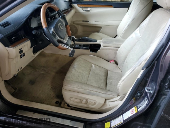 2013 Lexus ES 300h z VIN JTHBW1GG9D2033782, wystawiony jako Copart lot #60403455 z przebiegiem 265 567 mil mil oraz Szkoda całkowita • Salvage title. Historia ofert i sprzedaży dostępna na DreamBid. Obrazek 7.