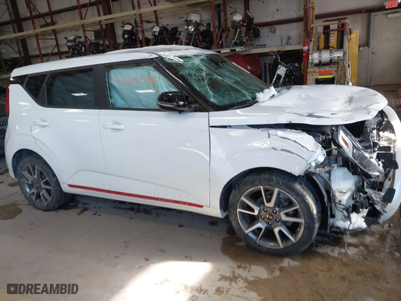 2020 Kia Soul GT-Line with VIN KNDJ63AU7L7028962, listed as a IAAI auction lot 41405208 with 73,589 mi miles. Bid and sale history available at carsss.com. Image 13.