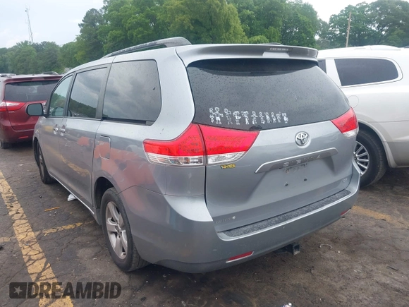 2014 Toyota Sienna LE AAS с VIN 5TDKK3DC6ES424568, выставлен на аукционе IAAI как лот 42067795 с пробегом 148 218 миль миль и . История ставок и продаж доступна на DreamBid. Изображение 3.