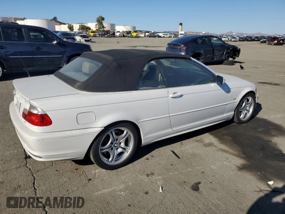2002 BMW 3 Series 330Ci with VIN WBABS53402EV89858, listed as a Copart auction lot 81132824 with 111,600 mi miles and Salvage Title. Bid and sale history available at carsss.com. Image 3.