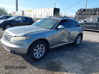 2006 Infiniti FX with VIN JNRAS08U56X101878, listed as a IAAI auction lot 42143716 with 173,266 mi miles. Bid and sale history available at carsss.com. Image 2.