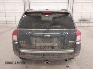 2017 Jeep Compass Latitude z VIN 1C4NJDEB7HD153516, wystawiony jako IAAI lot #41218713 z przebiegiem 132 234 mil mil oraz . Historia ofert i sprzedaży dostępna na DreamBid. Obrazek 16.