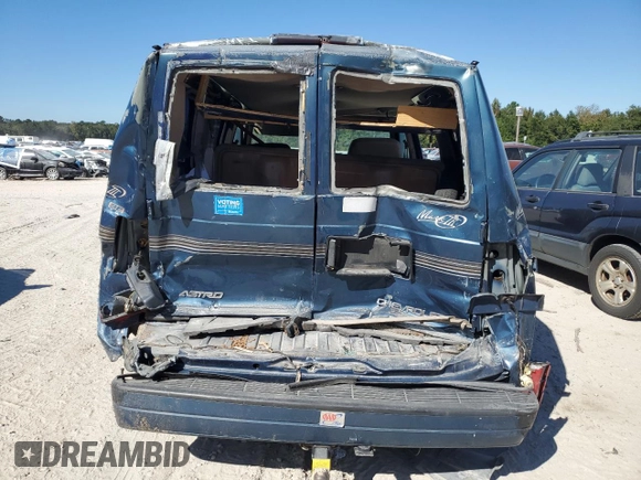 2000 Chevrolet Astro Cargo YF7 z VIN 1GBDM19W4YB142441, wystawiony jako Copart lot #76494314 z przebiegiem Nie podano mil oraz Nie do naprawy • Non repairable. Historia ofert i sprzedaży dostępna na DreamBid. Obrazek 6.