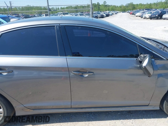 2018 Hyundai Sonata Sport with VIN 5NPE34AFXJH675527, listed as a IAAI auction lot 41996427 with 127,757 mi miles and . Bid and sale history available at carsss.com. Image 13.