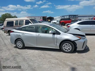 2022 Toyota Prius L Eco with VIN JTDKAMFU5N3184798, listed as a IAAI auction lot 41947227 with 35,943 mi miles. Bid and sale history available at carsss.com. Image 13.