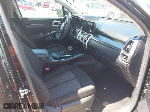 2021 Kia Sorento LX with VIN 5XYRG4LCXMG022068, listed as a IAAI auction lot 42674184 with 112,163 mi miles and . Bid and sale history available at DreamBid. Image 5.