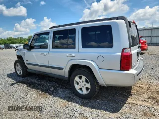 2007 Jeep Commander Sport z VIN 1J8HG48P47C691235, wystawiony jako Copart lot #64057505 z przebiegiem 135 641 mil mil oraz Szkoda całkowita • Salvage title. Historia ofert i sprzedaży dostępna na DreamBid. Obrazek 2.