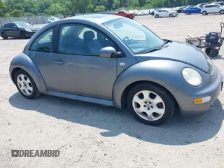 2002 Volkswagen Beetle GLS z VIN 3VWCB21C42M454163, wystawiony jako IAAI lot #42480272 z przebiegiem 263 949 mil mil oraz . Historia ofert i sprzedaży dostępna na DreamBid. Obrazek 1.