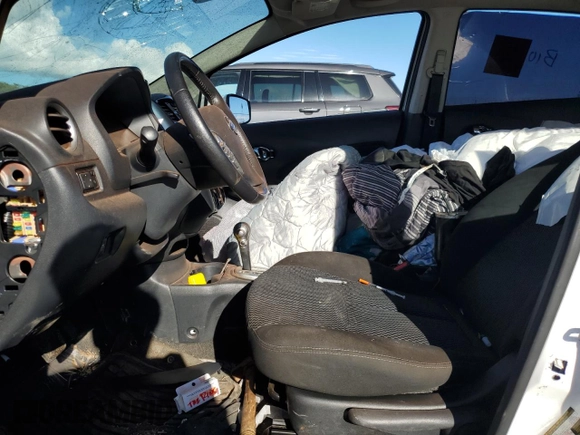 2015 Nissan Note SL with VIN 3N1CE2CP6FL449068, listed as a Copart auction lot 76725694 with 84,262 mi miles and Clean title. Bid and sale history available at DreamBid. Image 7.