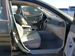 2011 Toyota Camry LE z VIN 4T4BF3EK5BR107738, wystawiony jako IAAI lot #41477614 z przebiegiem 154 464 mil mil oraz . Historia ofert i sprzedaży dostępna na DreamBid. Obrazek 5.