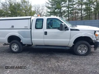 2016 Ford Super Duty F-250 SRW XLT with VIN 1FT7X2B67GEA39611, listed as a IAAI auction lot 41750797 with 33,787 mi miles. Bid and sale history available at carsss.com. Image 13.