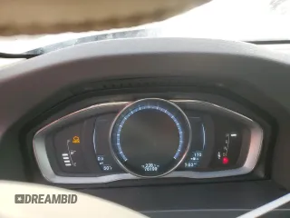 2016 Volvo V60 T5 Drive-E Premier z VIN YV140MEK3G1316185, wystawiony jako Copart lot #49115635 z przebiegiem 76 199 mil mil oraz Szkody całkowita. Historia ofert i sprzedaży dostępna na DreamBid. Obrazek 9.