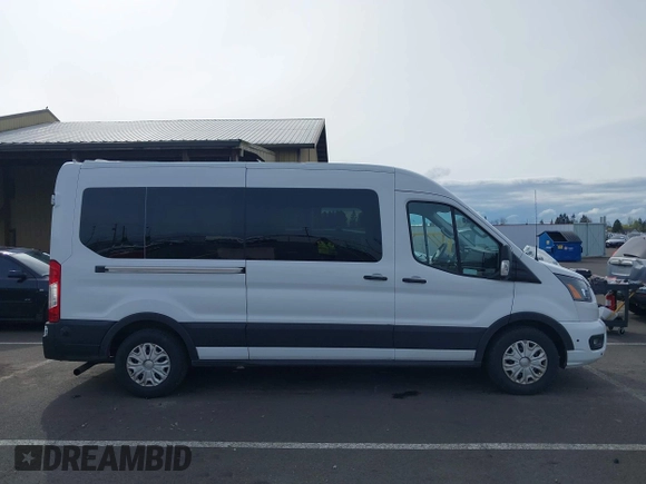 2024 Ford Transit Passenger XL with VIN 1FBAX2C83RKA51950, listed as a IAAI auction lot 41958350 with 22,811 mi miles. Bid and sale history available at carsss.com. Image 13.