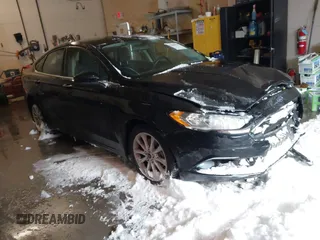 2017 Ford Fusion SE with VIN 3FA6P0H79HR395711, listed as a IAAI auction lot 41586018 with 101,518 mi miles. Bid and sale history available at carsss.com. Image 1.