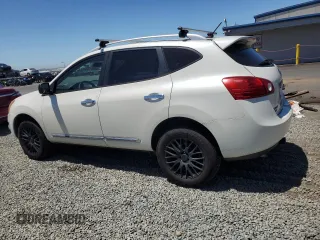 2015 Nissan Rogue S z VIN JN8AS5MT3FW650483, wystawiony jako Copart lot #56312985 z przebiegiem 164 269 mil mil oraz Szkody całkowita. Historia ofert i sprzedaży dostępna na DreamBid. Obrazek 2.