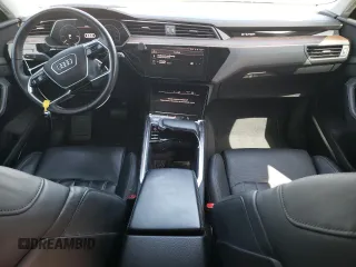 2019 Audi e-tron Prestige with VIN WA1VABGE1KB023093, listed as a Copart auction lot 48008653 with 45,531 mi miles. Bid and sale history available at carsss.com. Image 8.