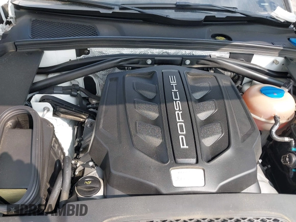 2015 Porsche Macan S with VIN WP1AB2A50FLB60518, listed as a IAAI auction lot 41797095 with 74,294 mi miles. Bid and sale history available at carsss.com. Image 10.
