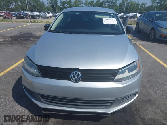 2014 Volkswagen Jetta S с VIN 3VW2K7AJ7EM307590, выставлен на аукционе IAAI как лот 42798925 с пробегом 151 412 миль миль и . История ставок и продаж доступна на DreamBid. Изображение 6.