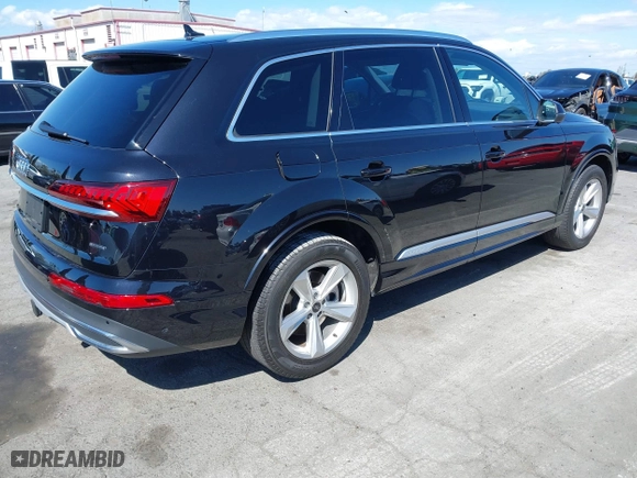 2021 Audi Q7 Premium with VIN WA1AJAF70MD035402, listed as a IAAI auction lot 41947818 with 40,939 mi miles. Bid and sale history available at carsss.com. Image 4.