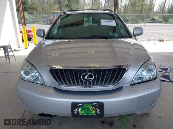 2008 Lexus RX with VIN 2T2HK31U18C063752, listed as a IAAI auction lot 41986621 with 197,541 mi miles. Bid and sale history available at carsss.com. Image 12.