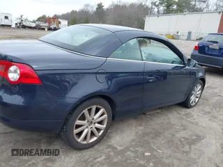 2011 Volkswagen Eos Komfort с VIN WVWBA7AH5BV001475, выставлен на аукционе IAAI как лот 41881190 с пробегом 237 064 миль миль и . История ставок и продаж доступна на DreamBid. Изображение 6.
