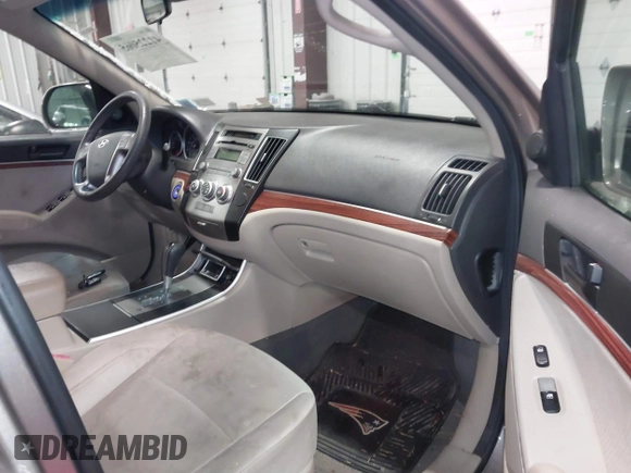2011 Hyundai Veracruz GLS with VIN KM8NU4CC2BU142946, listed as a IAAI auction lot 41225065 with 219,975 mi miles and . Bid and sale history available at DreamBid. Image 5.