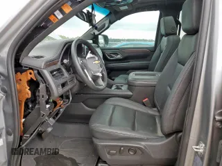 2023 Chevrolet Suburban LT with VIN 1GNSCCKD5PR308814, listed as a Copart auction lot 61955315 with 33,659 mi miles and Salvage title. Bid and sale history available at DreamBid. Image 7.