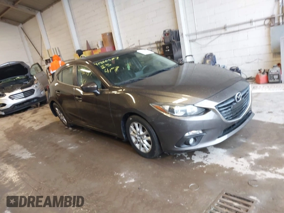 2015 Mazda 3 i Grand Touring z VIN JM1BM1M70F1222597, wystawiony jako IAAI lot #41960987 z przebiegiem 40 841 mil mil oraz . Historia ofert i sprzedaży dostępna na DreamBid. Obrazek 1.