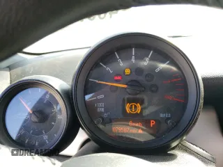 2015 MINI Convertible с VIN WMWZN3C57FT862587, выставлен на аукционе Copart как лот 46977995 с пробегом 79 587 миль миль и Списание • Salvage title. История ставок и продаж доступна на DreamBid. Изображение 9.