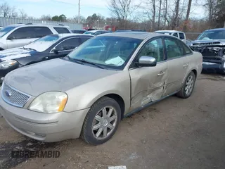 2006 Ford Five Hundred Limited with VIN 1FAHP28136G129914, listed as a IAAI auction lot 41377677 with 201,683 mi miles. Bid and sale history available at carsss.com. Image 2.