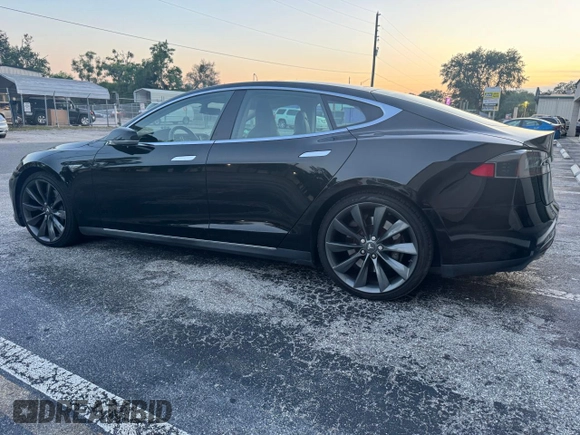 2014 Tesla Model S 60 with VIN 5YJSA1H10EFP49351, listed as a Copart auction lot 54173275 with 96,300 mi miles and Clean Title. Bid and sale history available at DreamBid. Image 3.