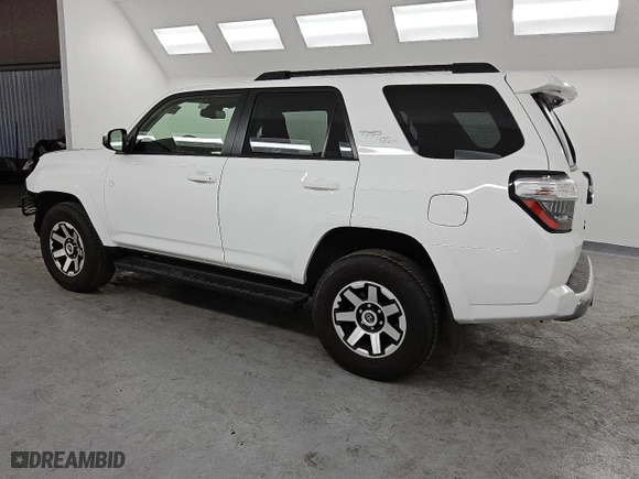 2024 Toyota 4Runner TRD Off Road with VIN JTEPU5JR1R6213834, listed as a Copart auction lot 42604765 with 19,383 mi miles and Clean Title. Bid and sale history available at carsss.com. Image 2.