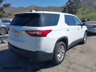 2021 Chevrolet Traverse LS with VIN 1GNERFKW5MJ261535, listed as a IAAI auction lot 41595403 with 60,967 mi miles. Bid and sale history available at carsss.com. Image 4.