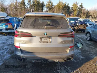 2024 BMW X5 xDrive40i z VIN 5UX23EU06R9T45953, wystawiony jako IAAI lot #41338362 z przebiegiem 33 943 mil mil oraz . Historia ofert i sprzedaży dostępna na DreamBid. Obrazek 16.