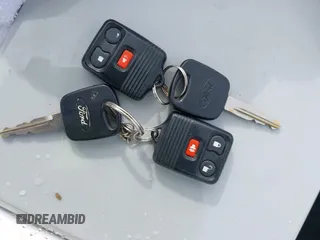 2000 Ford Explorer XLT z VIN 1FMZU83P3YZC64612, wystawiony jako IAAI lot #41640849 z przebiegiem 155 318 mil mil oraz . Historia ofert i sprzedaży dostępna na DreamBid. Obrazek 11.