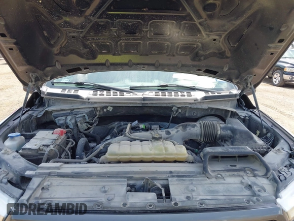 2019 Ford F-150 XL z VIN 1FTEW1CP2KKE59640, wystawiony jako IAAI lot #42379076 z przebiegiem 86 134 mil mil oraz . Historia ofert i sprzedaży dostępna na DreamBid. Obrazek 10.