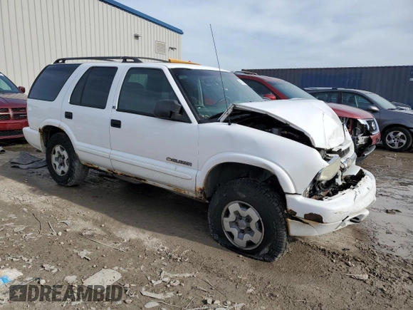 2003 Chevrolet Blazer LS z VIN 1GNDT13X53K143582, wystawiony jako Copart lot #43218675 z przebiegiem 182 827 mil mil oraz Szkoda całkowita • Salvage title. Historia ofert i sprzedaży dostępna na DreamBid. Obrazek 4.