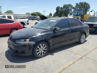 2011 Volkswagen Jetta SE with VIN 3VWDZ7AJ4BM349652, listed as a Copart auction lot 62570675 with 177,153 mi miles and Clean title. Bid and sale history available at DreamBid. Image 1.