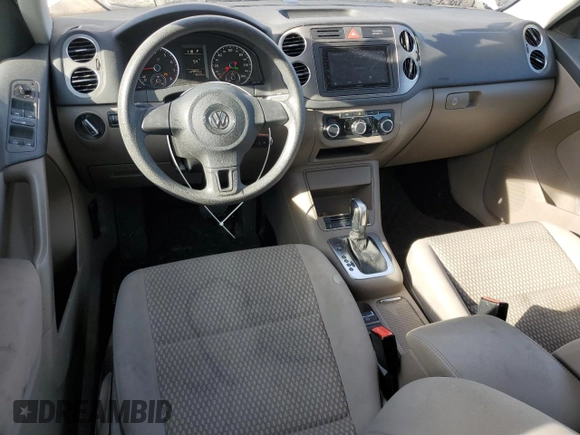2011 Volkswagen Tiguan SE with VIN WVGBV7AX6BW525168, listed as a Copart auction lot 53824915 with 113,628 mi miles and Salvage Title. Bid and sale history available at DreamBid. Image 8.