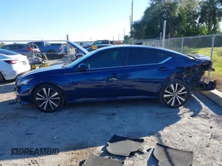 2020 Nissan Altima SR with VIN 1N4AL4CV6LN307437, listed as a IAAI auction lot 41234547 with 40,501 mi miles and . Bid and sale history available at carsss.com. Image 14.
