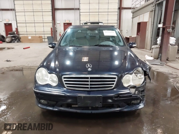 2007 Mercedes-Benz C 230 Sport с VIN WDBRF52H97F930409, выставлен на аукционе IAAI как лот 42504108 с пробегом 124 944 миль миль и . История ставок и продаж доступна на DreamBid. Изображение 12.
