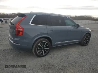 2023 Volvo XC90 Plus z VIN YV40621N9P1927309, wystawiony jako Copart lot #48553595 z przebiegiem 11 876 mil mil oraz Szkoda całkowita • Salvage title. Historia ofert i sprzedaży dostępna na DreamBid. Obrazek 3.