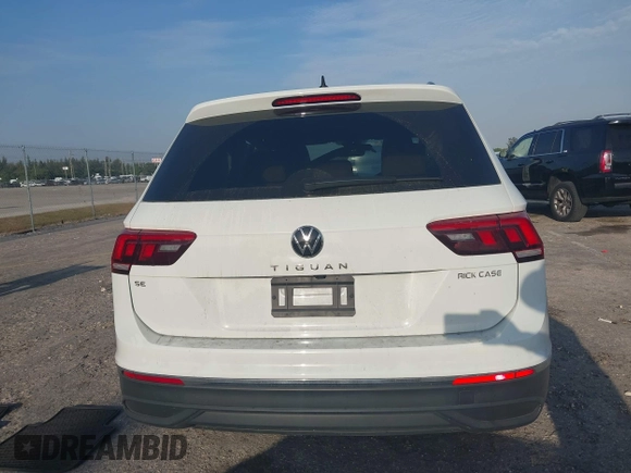 2024 Volkswagen Tiguan SE with VIN 3VV3B7AX3RM120298, listed as a IAAI auction lot 41862454 with Not provided miles and . Bid and sale history available at DreamBid. Image 16.